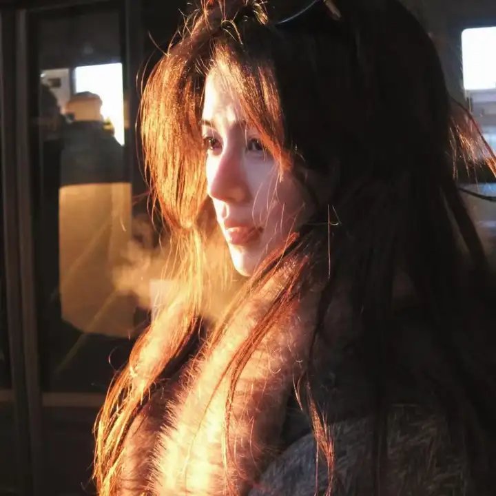 葛妮斯派特洛之风情万种